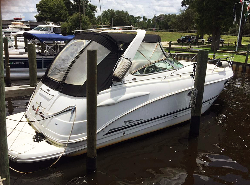 Chaparral 32 FT OVERALL-A BIG GIRL, TWIN 305 MERCRUISER ENGINES WITH ALPHA 1 OUT DRIVES