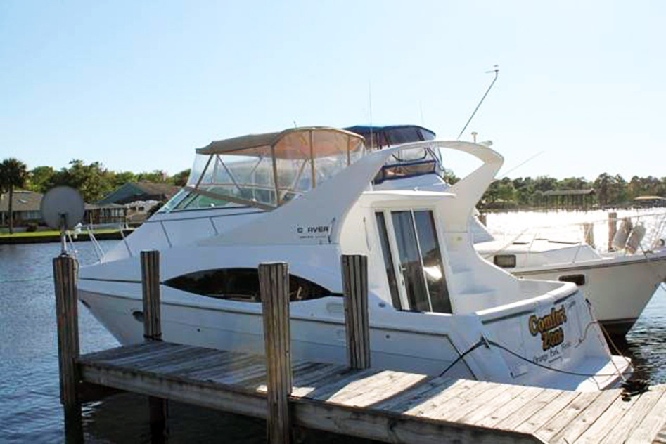 2000 Carver 350 Mariner located in Jacksonville, FL